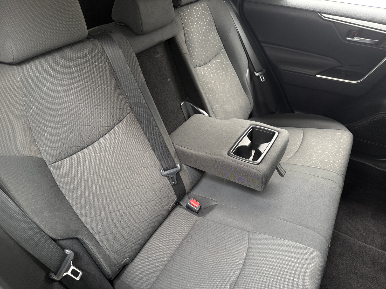 Thumbnail: 2019 Toyota RAV4 - 6