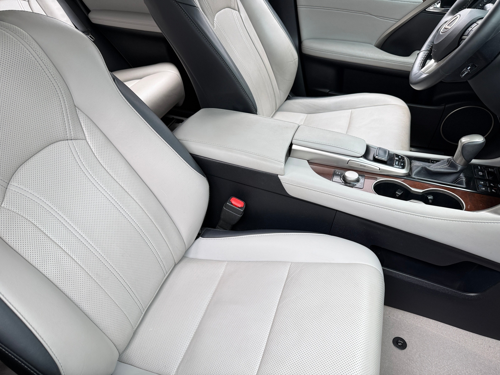 Thumbnail: 2016 Lexus RX - 2