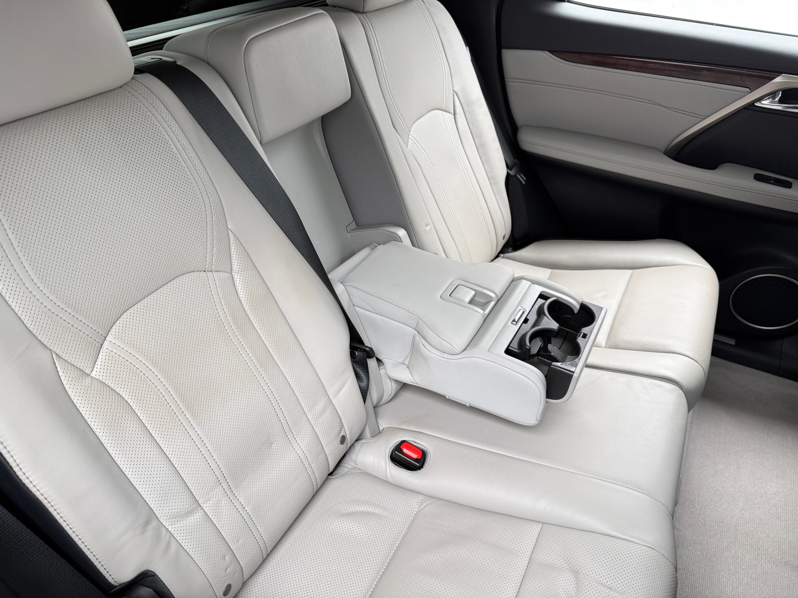 Thumbnail: 2016 Lexus RX - 6