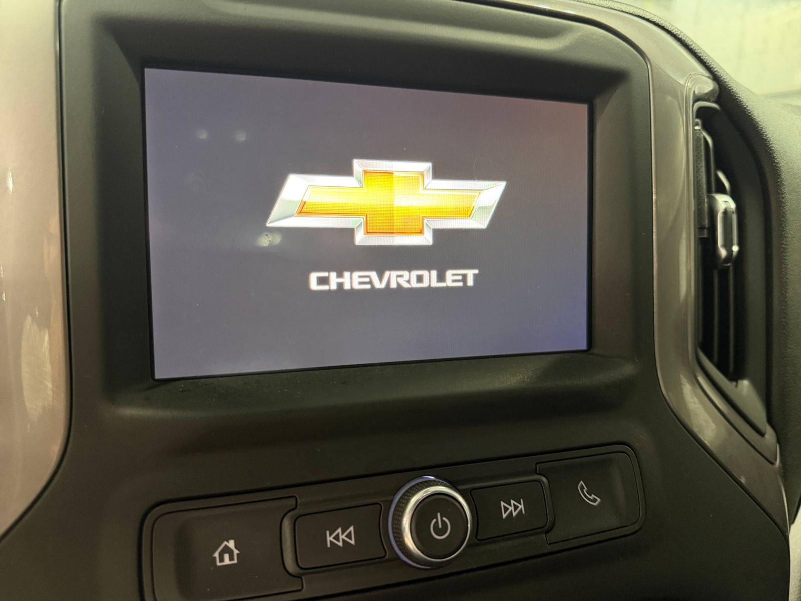 Thumbnail: 2021 Chevrolet Silverado 1500 - 4