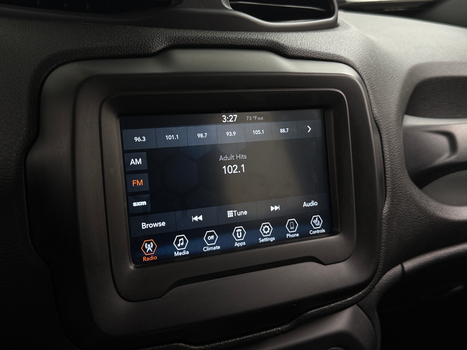 Thumbnail: 2019 Jeep Renegade - 4