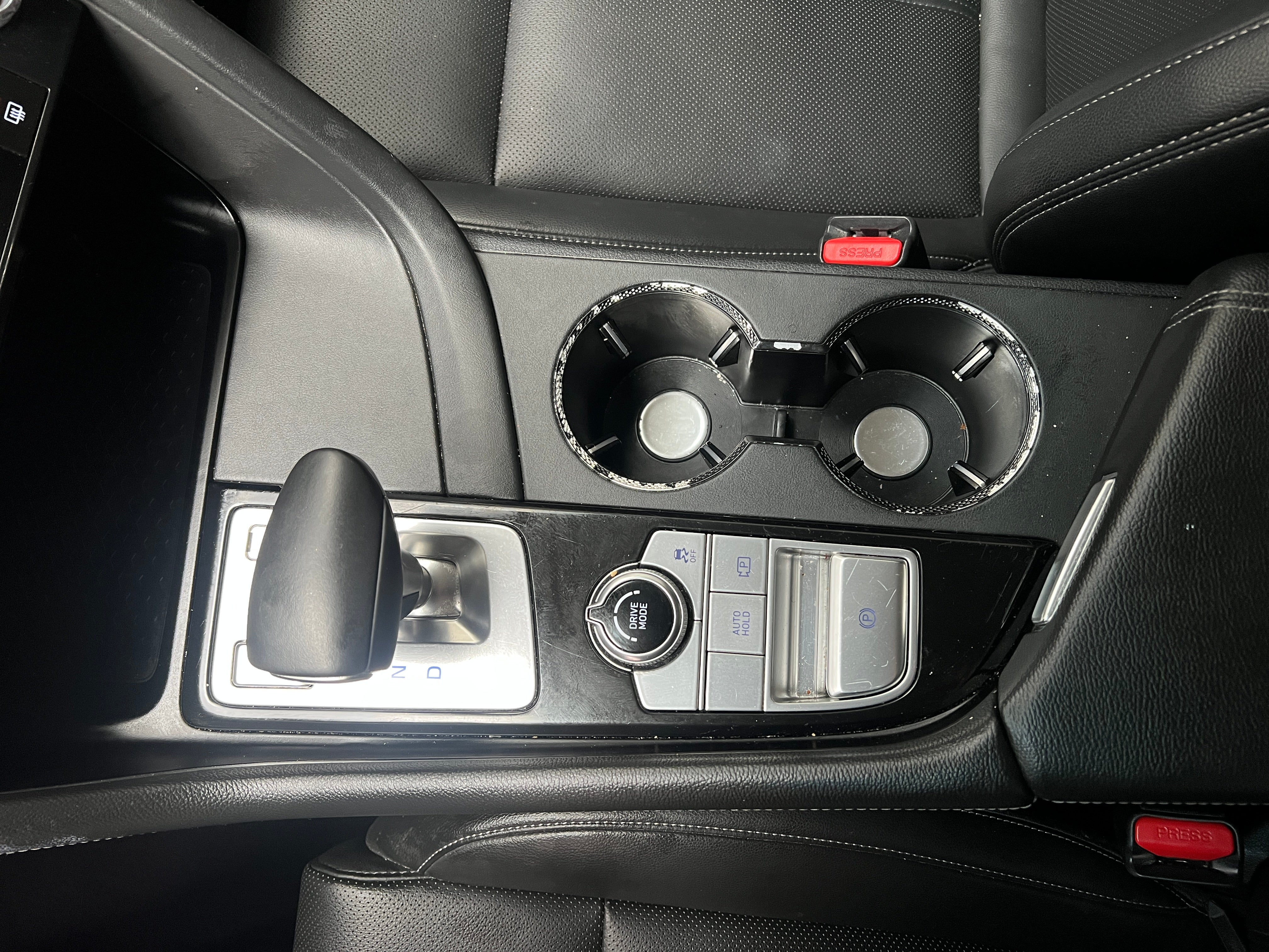 2025 GENESIS G70