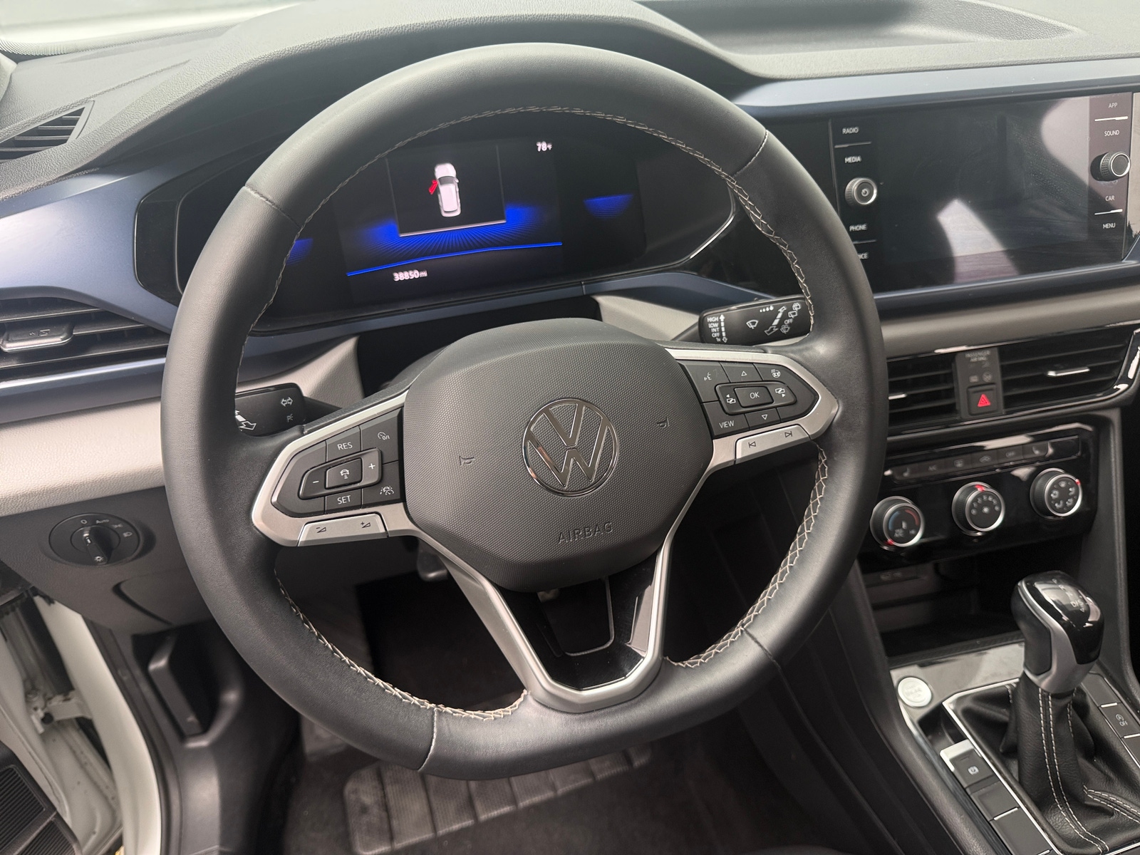 Thumbnail: 2023 Volkswagen Taos - 4