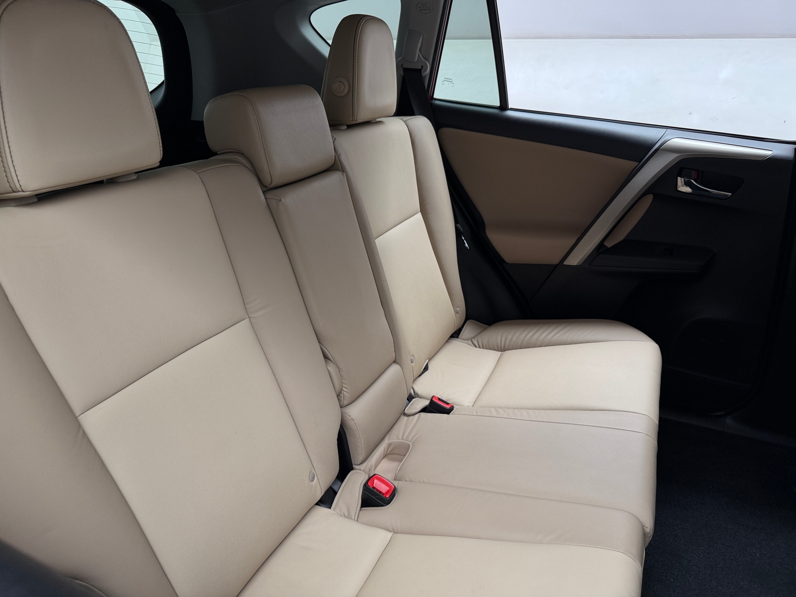 Thumbnail: 2015 Toyota RAV4 - 6