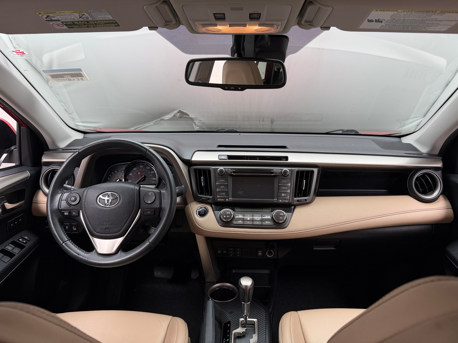 Thumbnail: 2015 Toyota RAV4 - 3