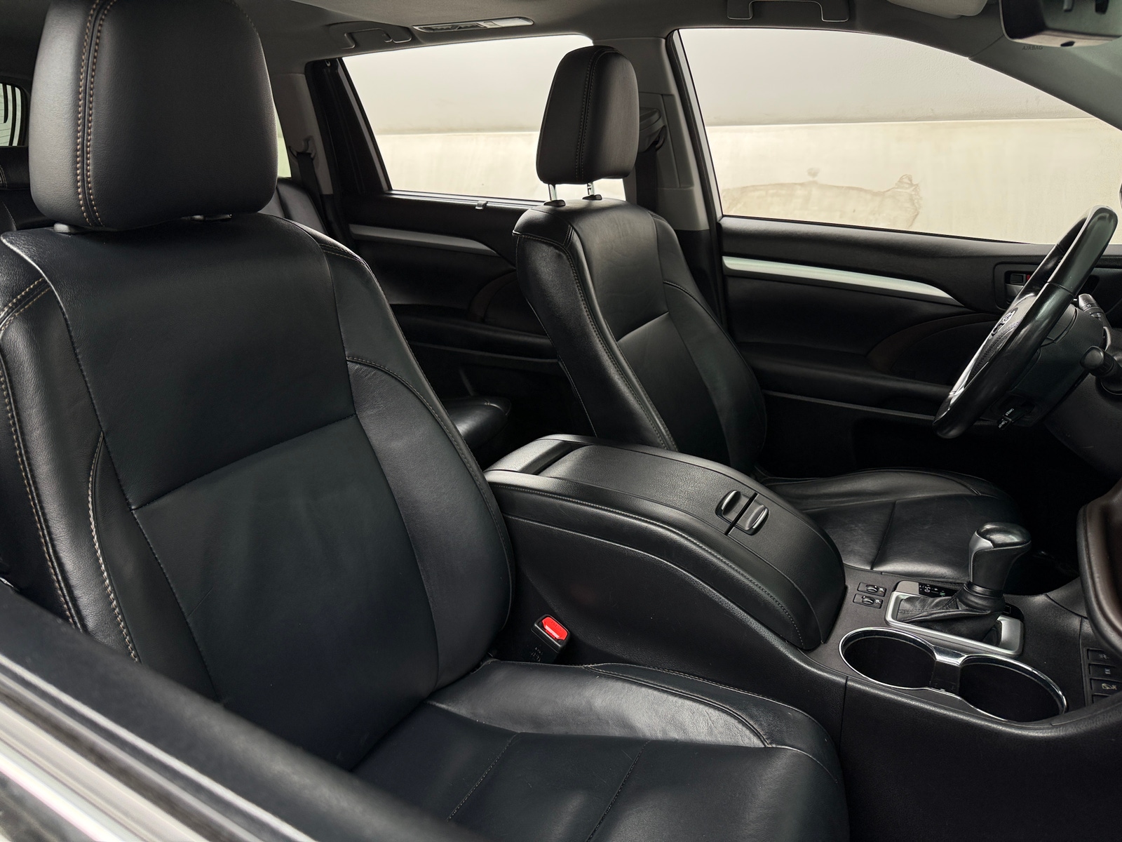 Thumbnail: 2018 Toyota Highlander - 2