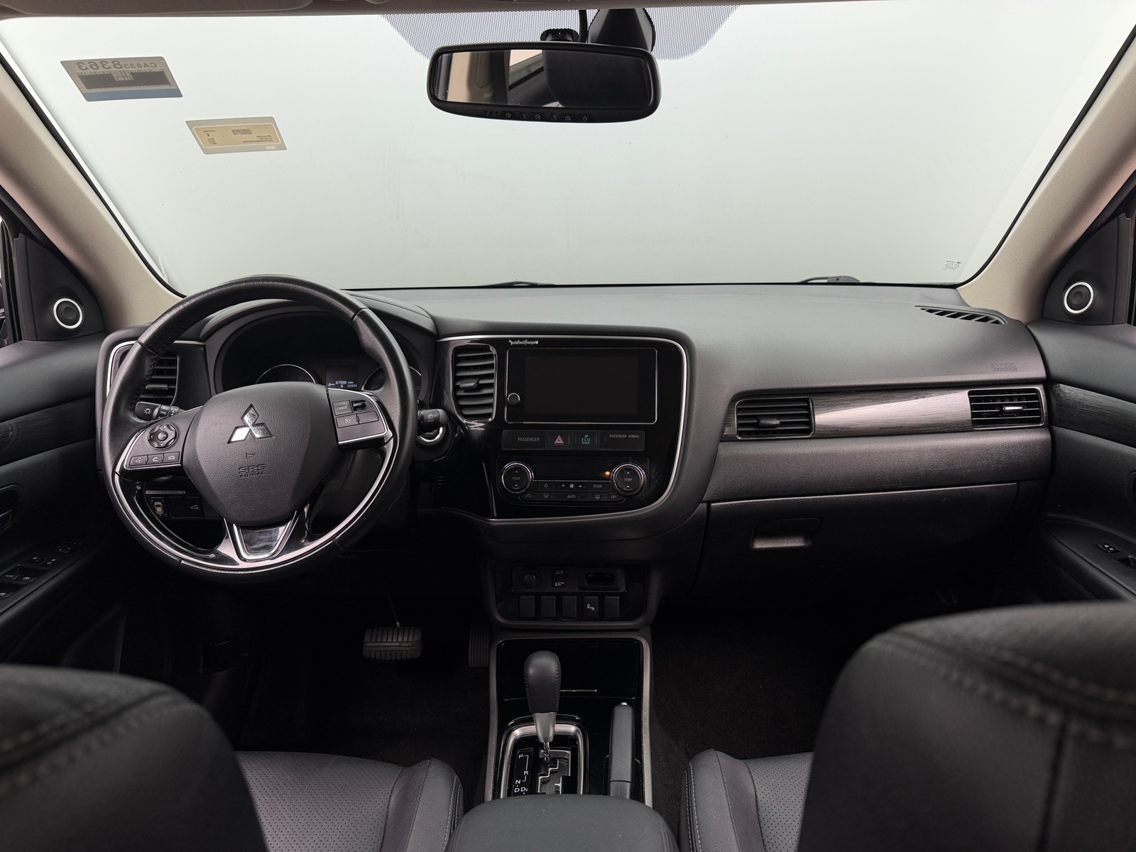 Thumbnail: 2017 Mitsubishi Outlander - 3