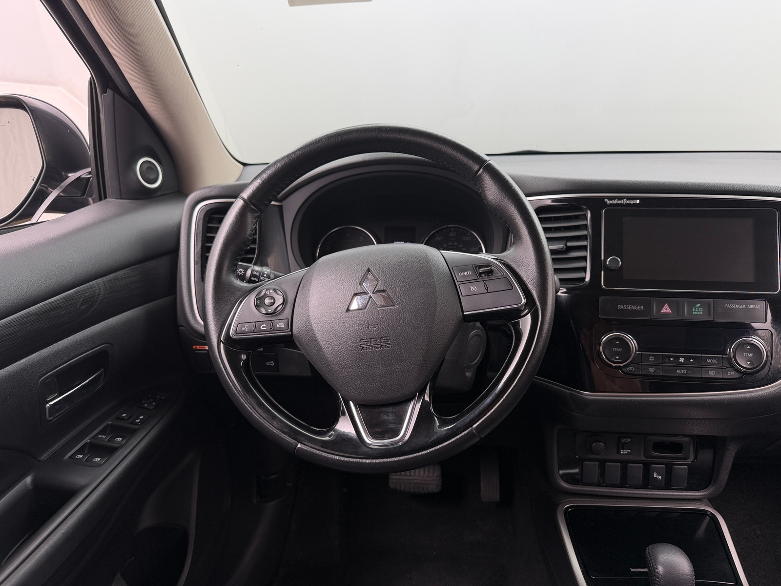 Thumbnail: 2017 Mitsubishi Outlander - 5