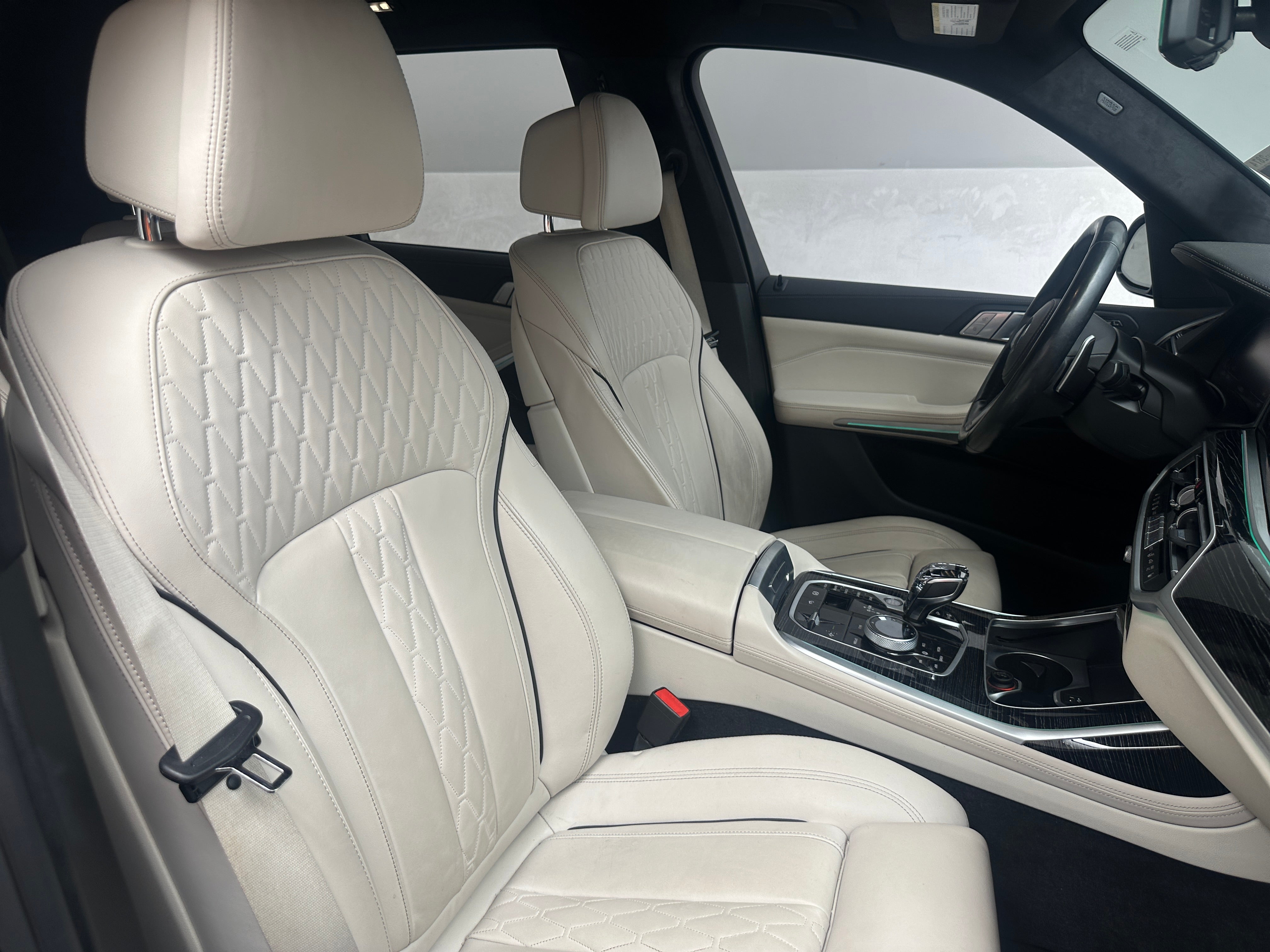 2022 BMW X7