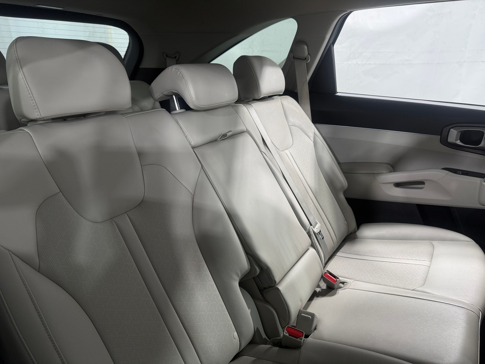 Thumbnail: 2022 Kia Sorento - 5