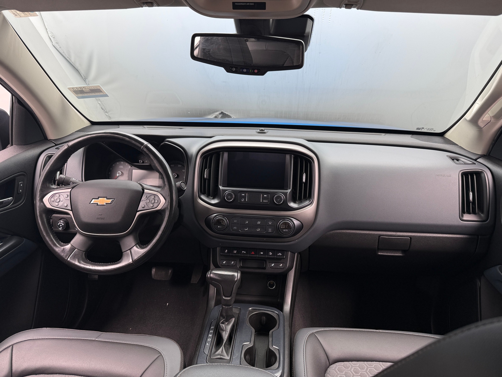 Thumbnail: 2021 Chevrolet Colorado - 3