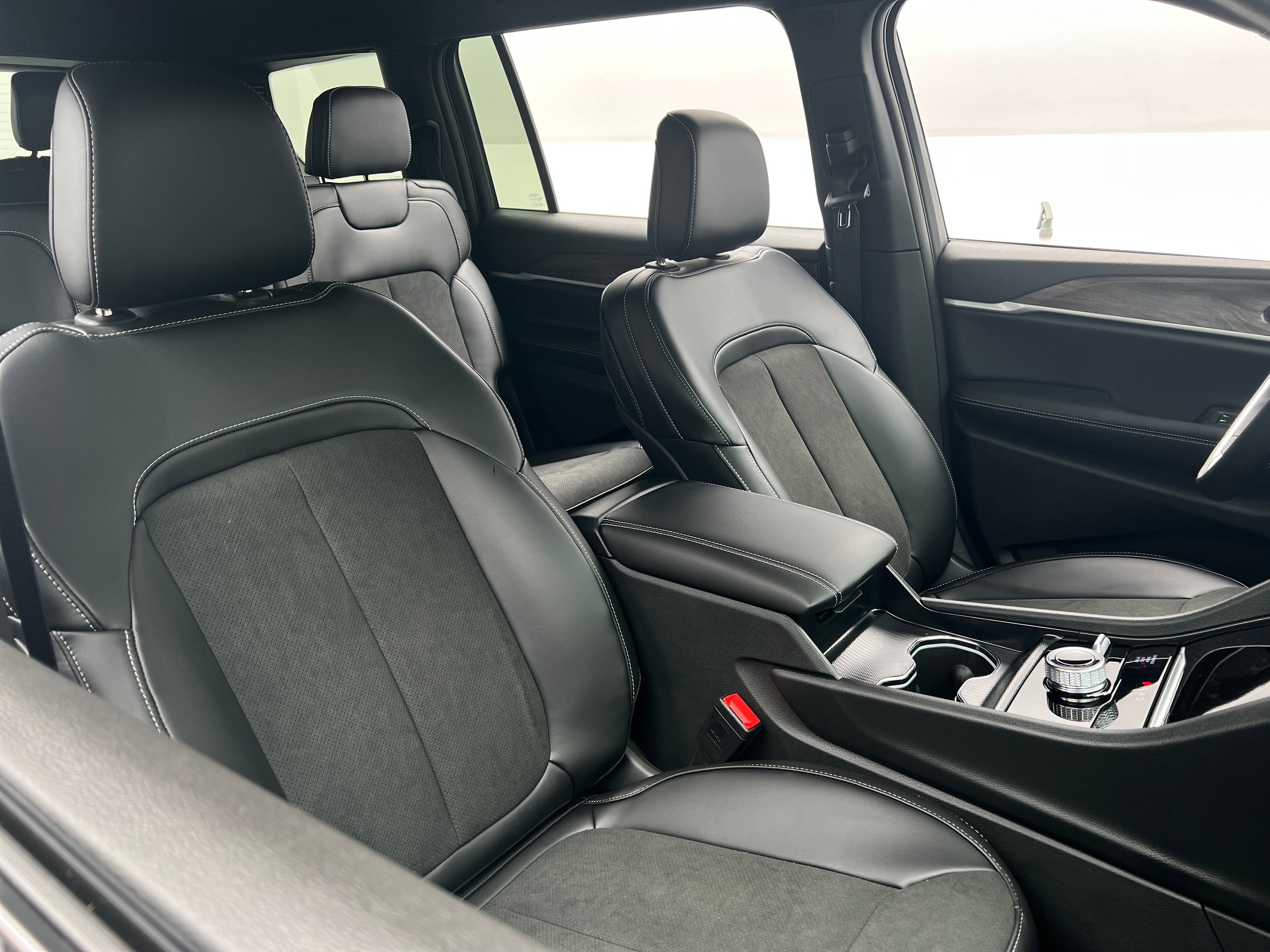 2027 Jeep Grand Cherokee L