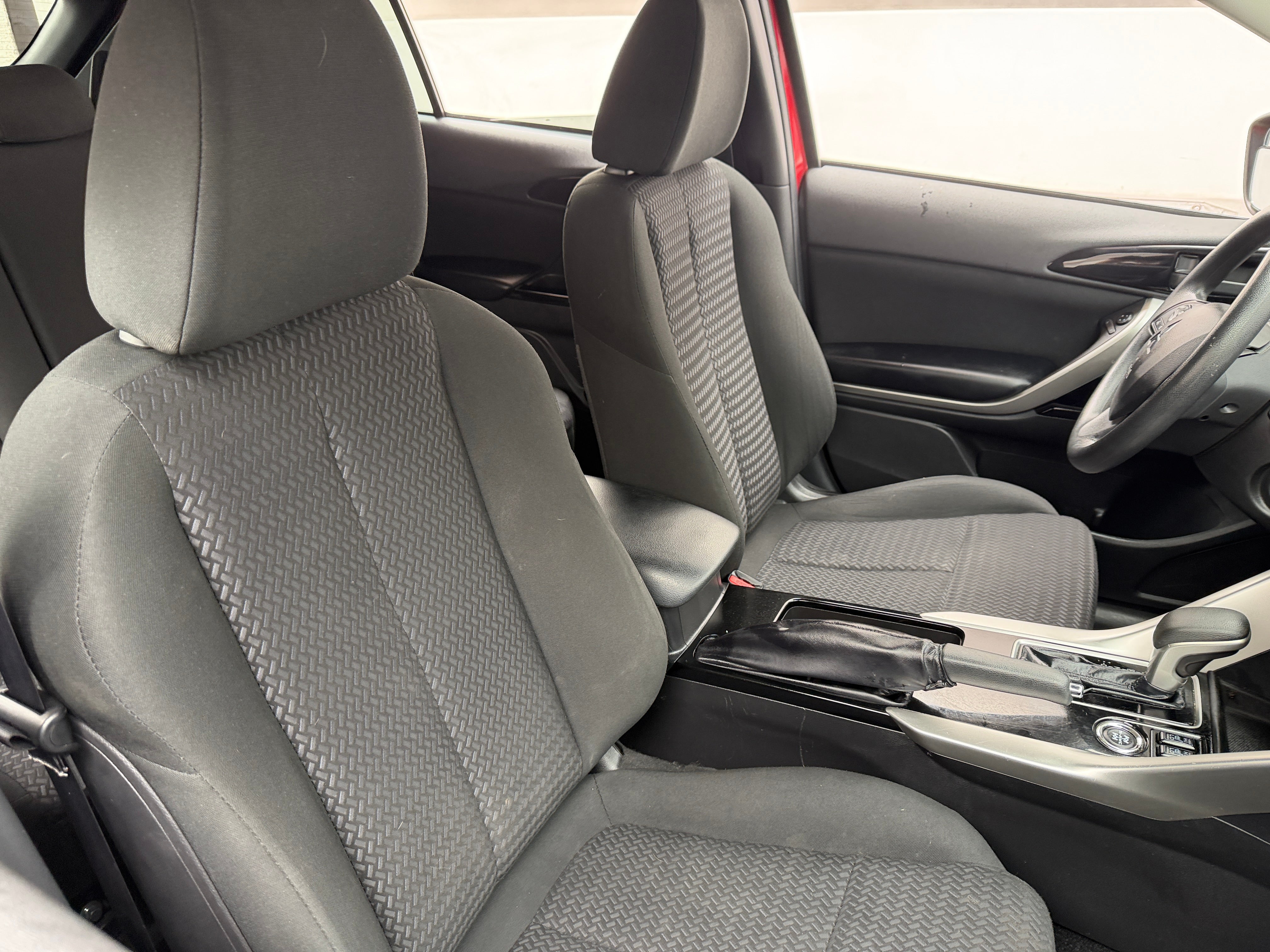 2024 Mitsubishi Eclipse Cross LE