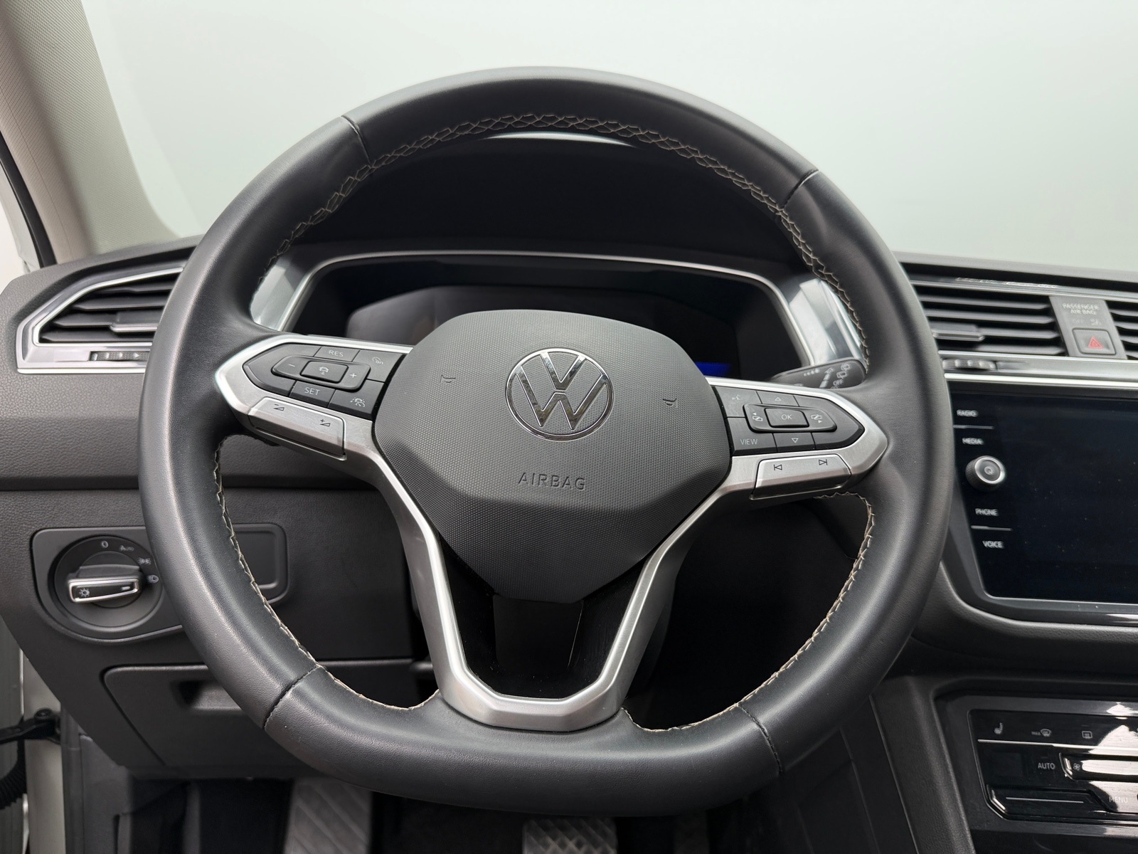 Thumbnail: 2024 Volkswagen Tiguan - 5