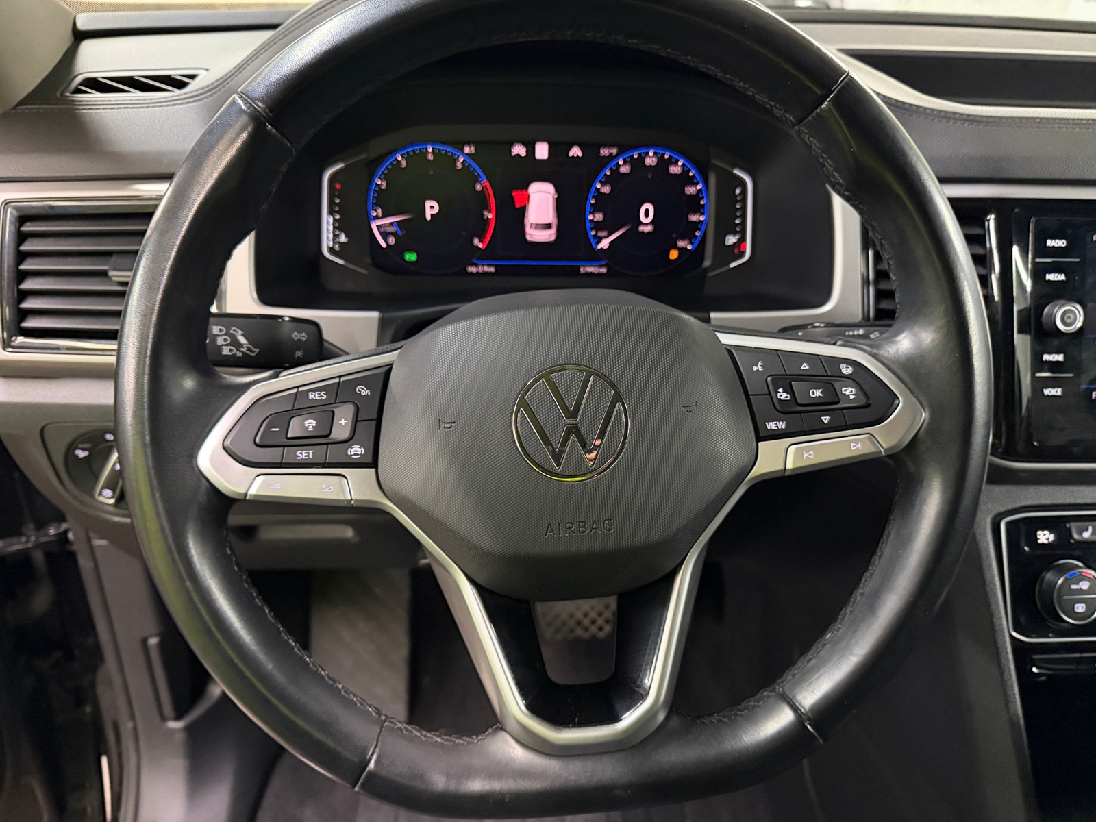 Thumbnail: 2021 Volkswagen Atlas - 4
