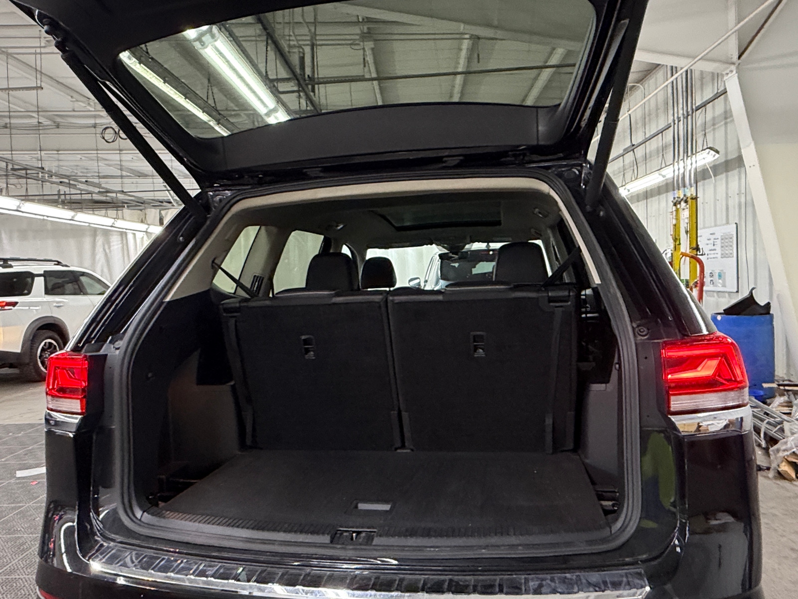 Thumbnail: 2021 Volkswagen Atlas - 6