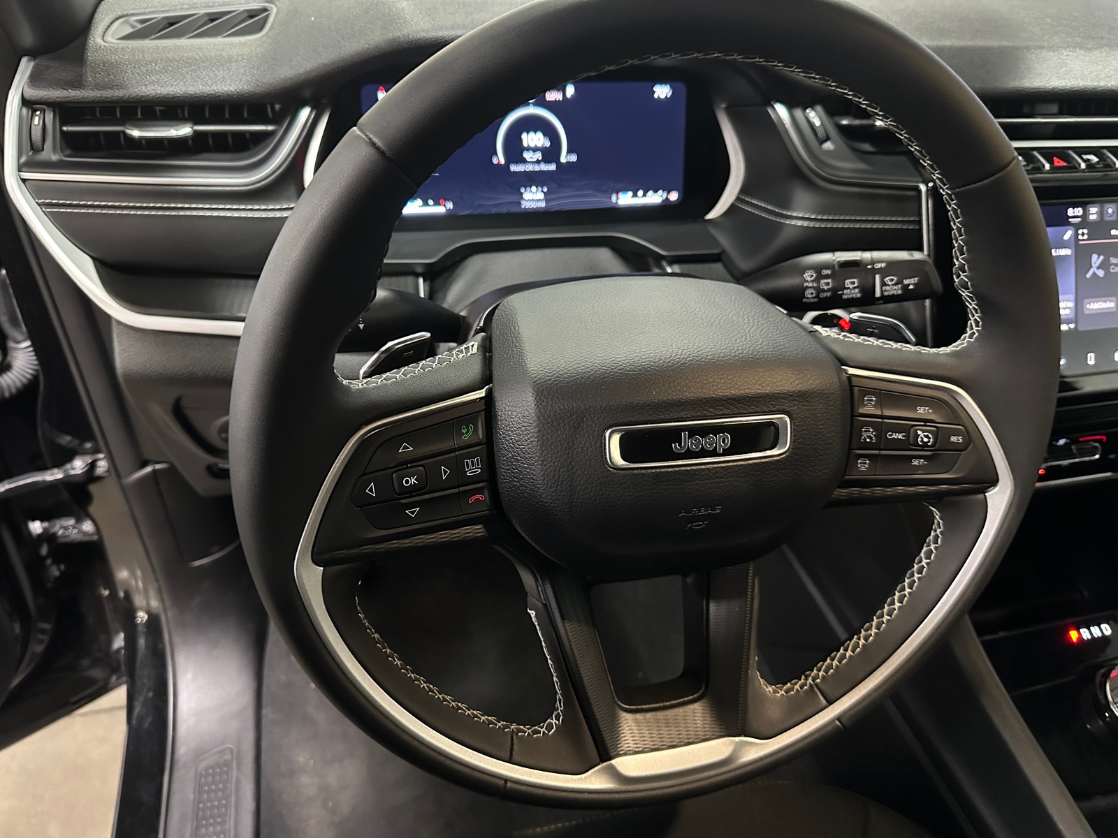 Thumbnail: 2024 Jeep Grand Cherokee L - 5