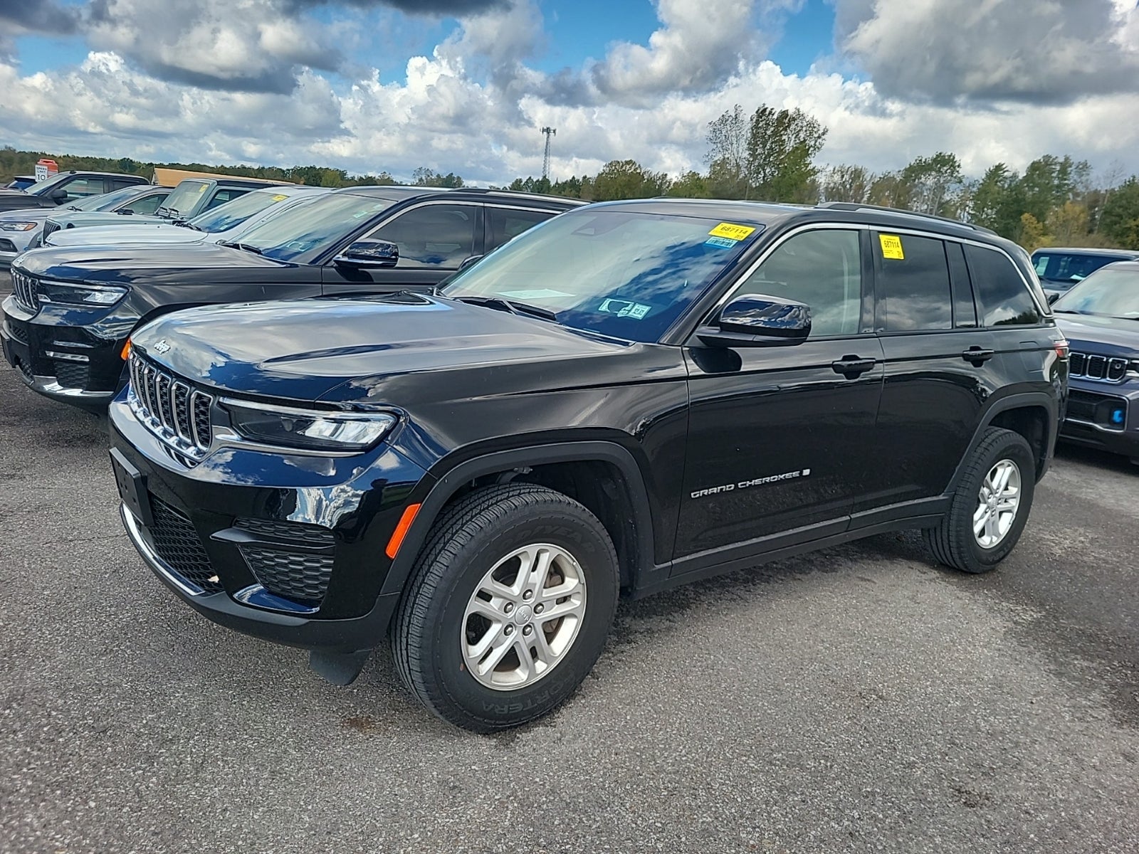 2023 Jeep Grand Cherokee Laredo