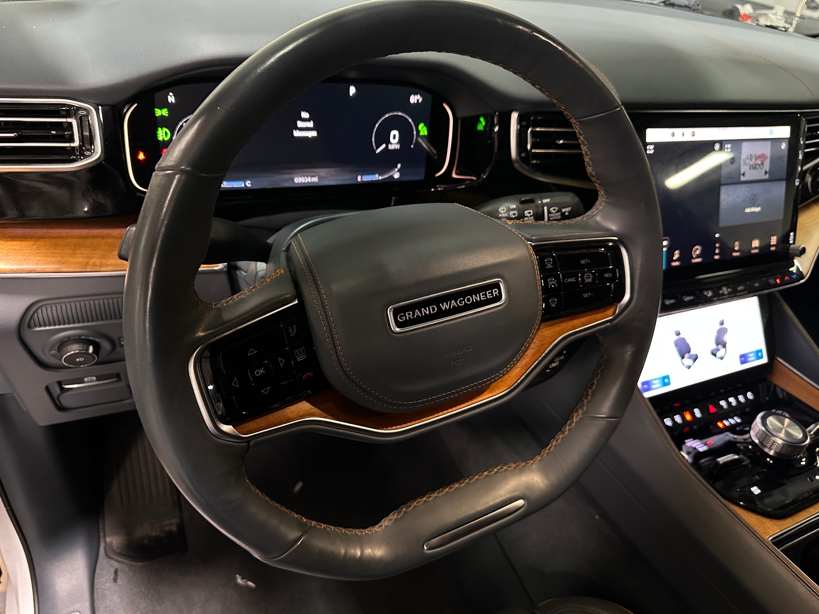 Thumbnail: 2022 Jeep Grand Wagoneer - 4