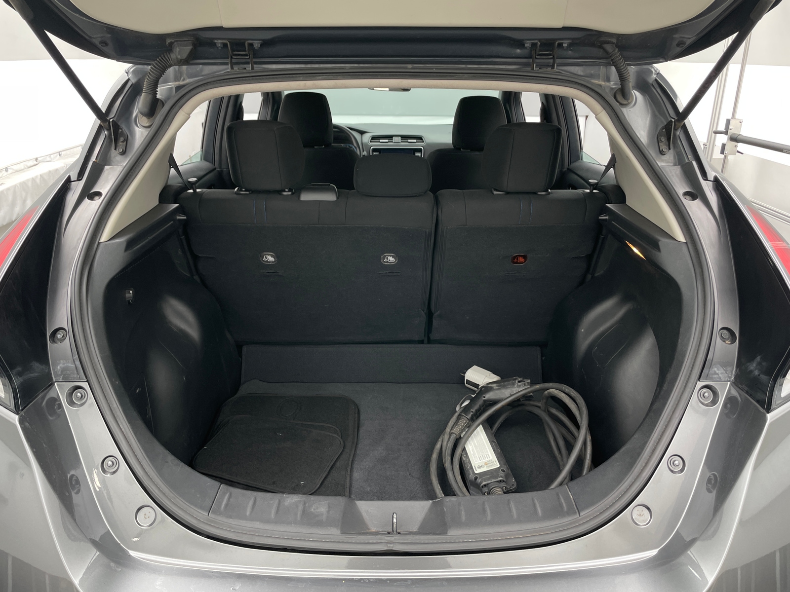 Thumbnail: 2025 Nissan Leaf - 7