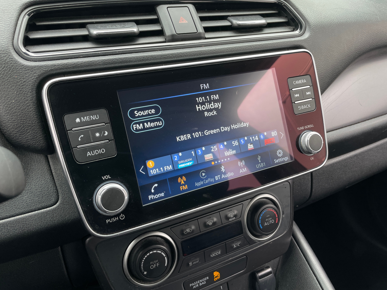 Thumbnail: 2025 Nissan Leaf - 4