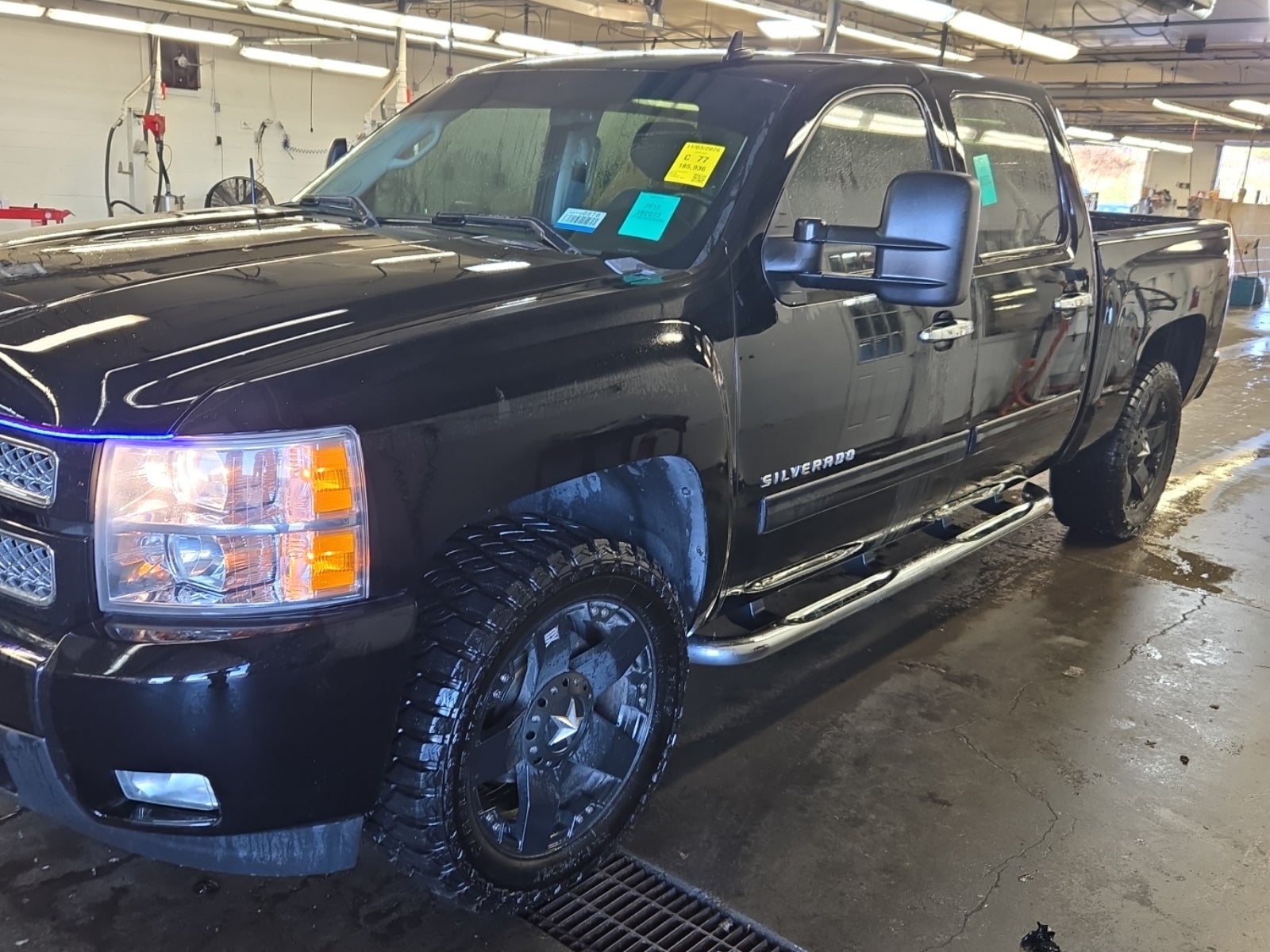 2013 Chevrolet Silverado 1500 4WD Crew Cab 143.5" LTZ