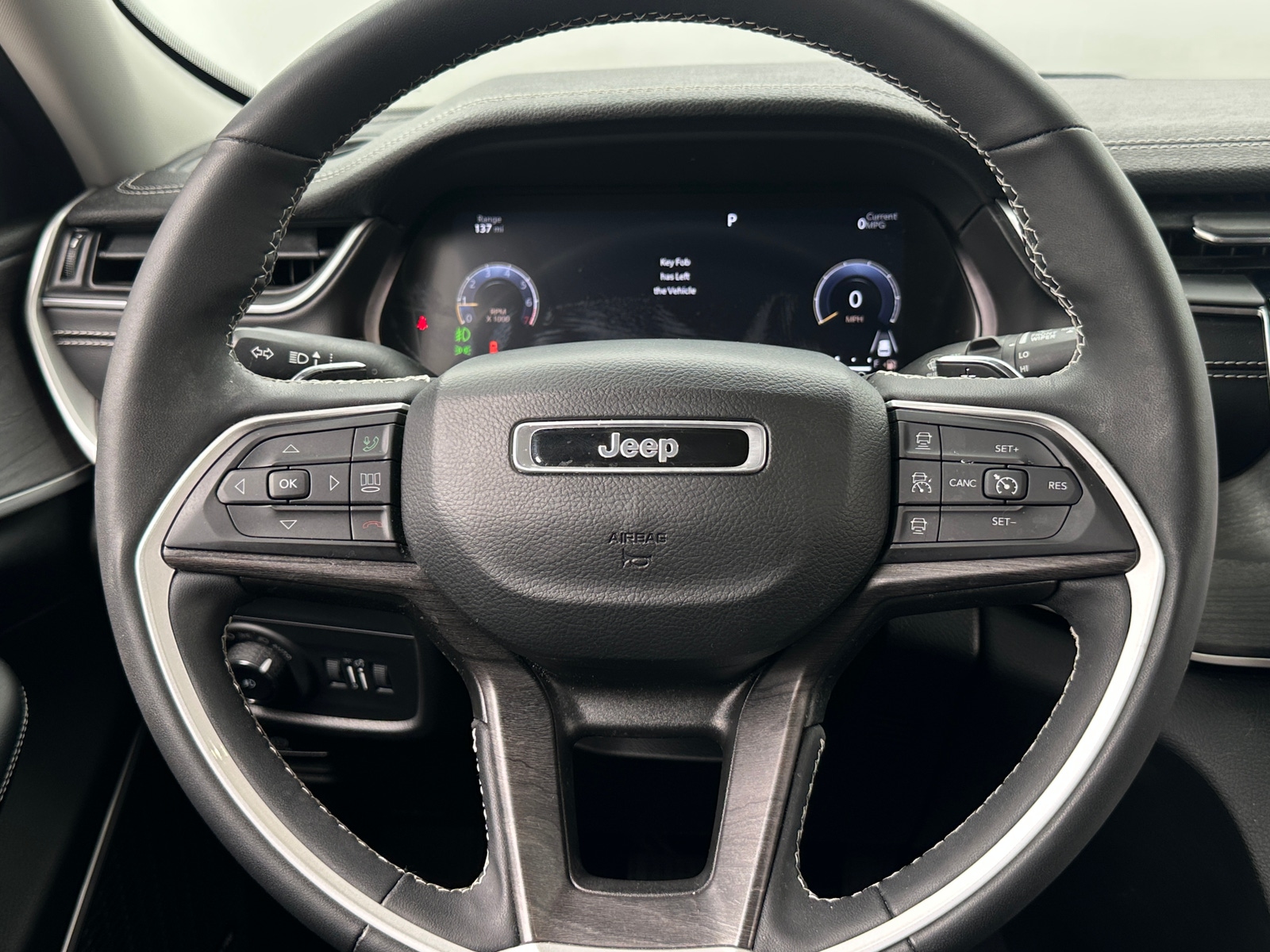 Thumbnail: 2023 Jeep Grand Cherokee - 4