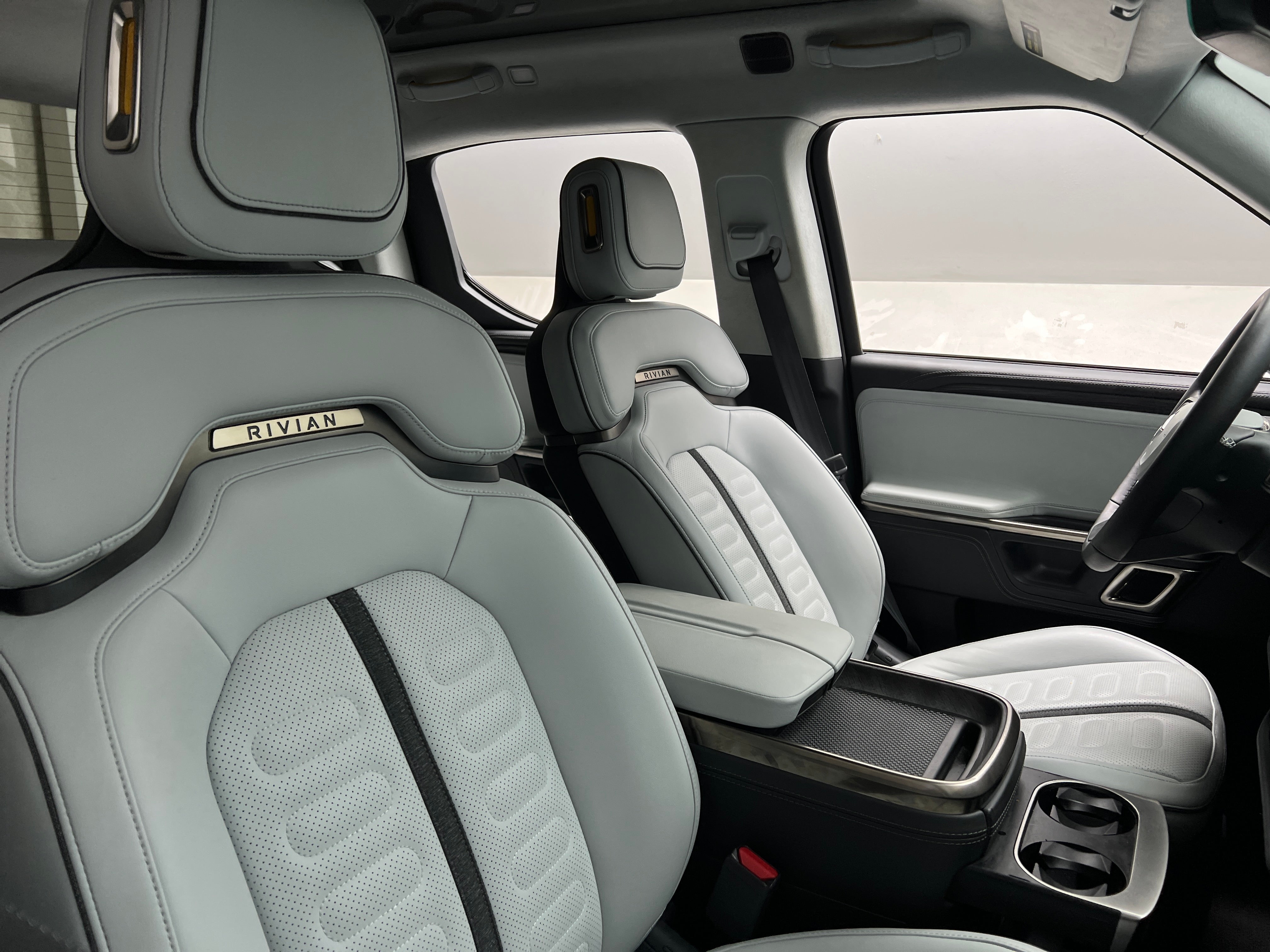 2022 Rivian R1T