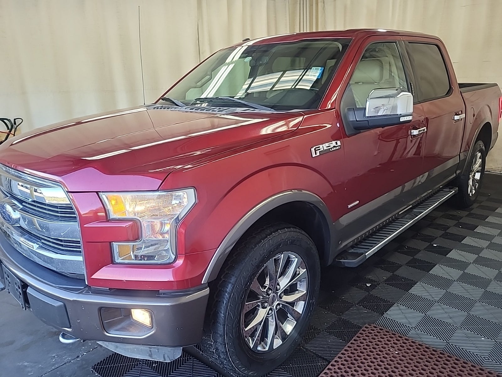 2016 Ford F-150 4WD Supercrew 145" Lariat