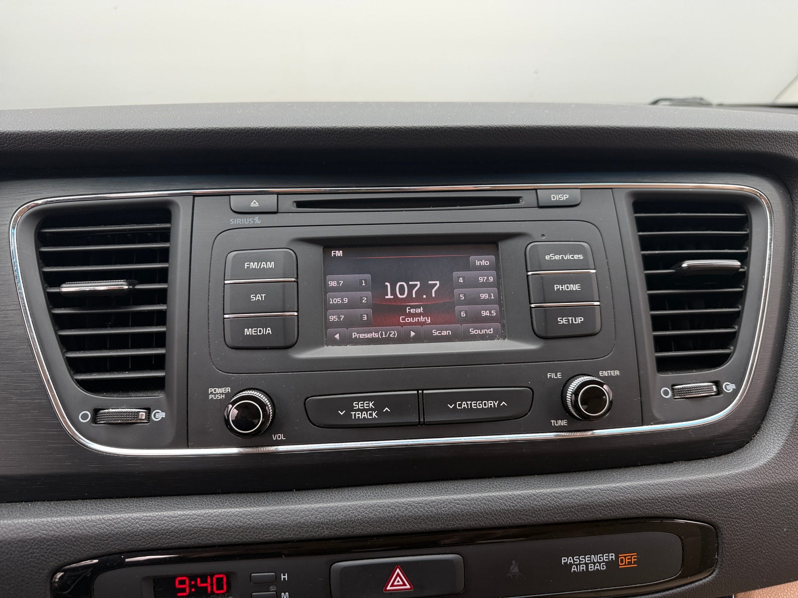 Thumbnail: 2016 Kia Sedona - 4