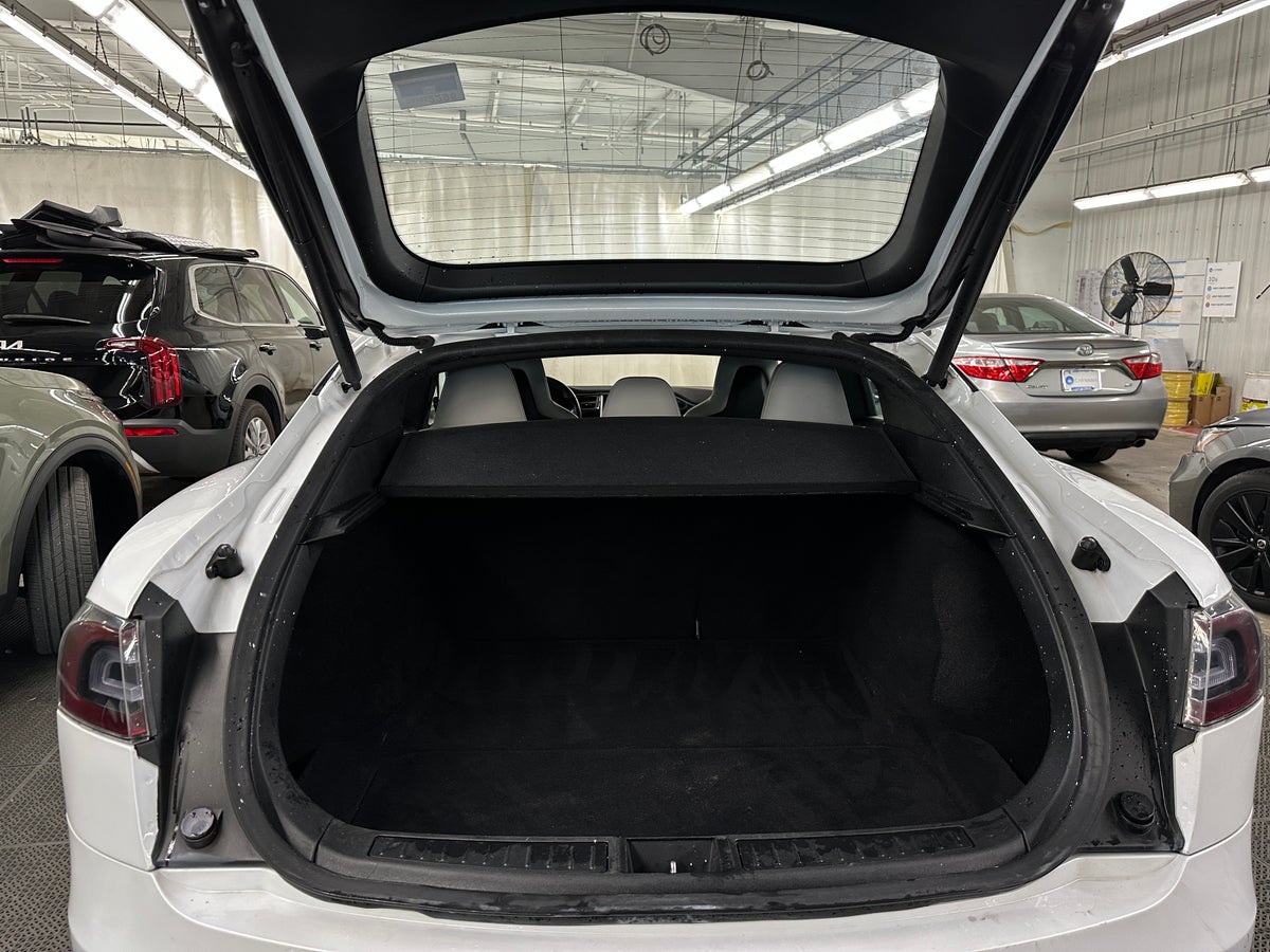 2016 Tesla Model S 75D in Pearl White Multi-coat — photo 2