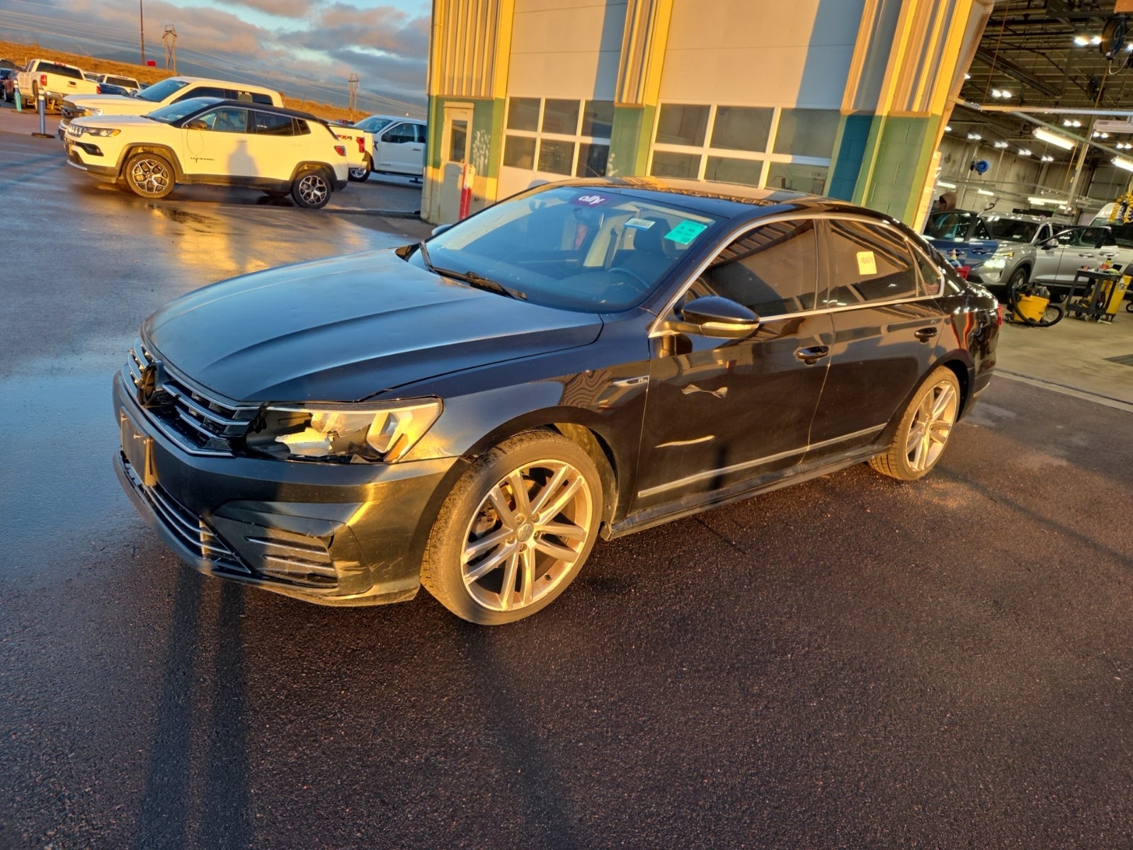 2017 Volkswagen Passat R-Line W/Comfort PKG