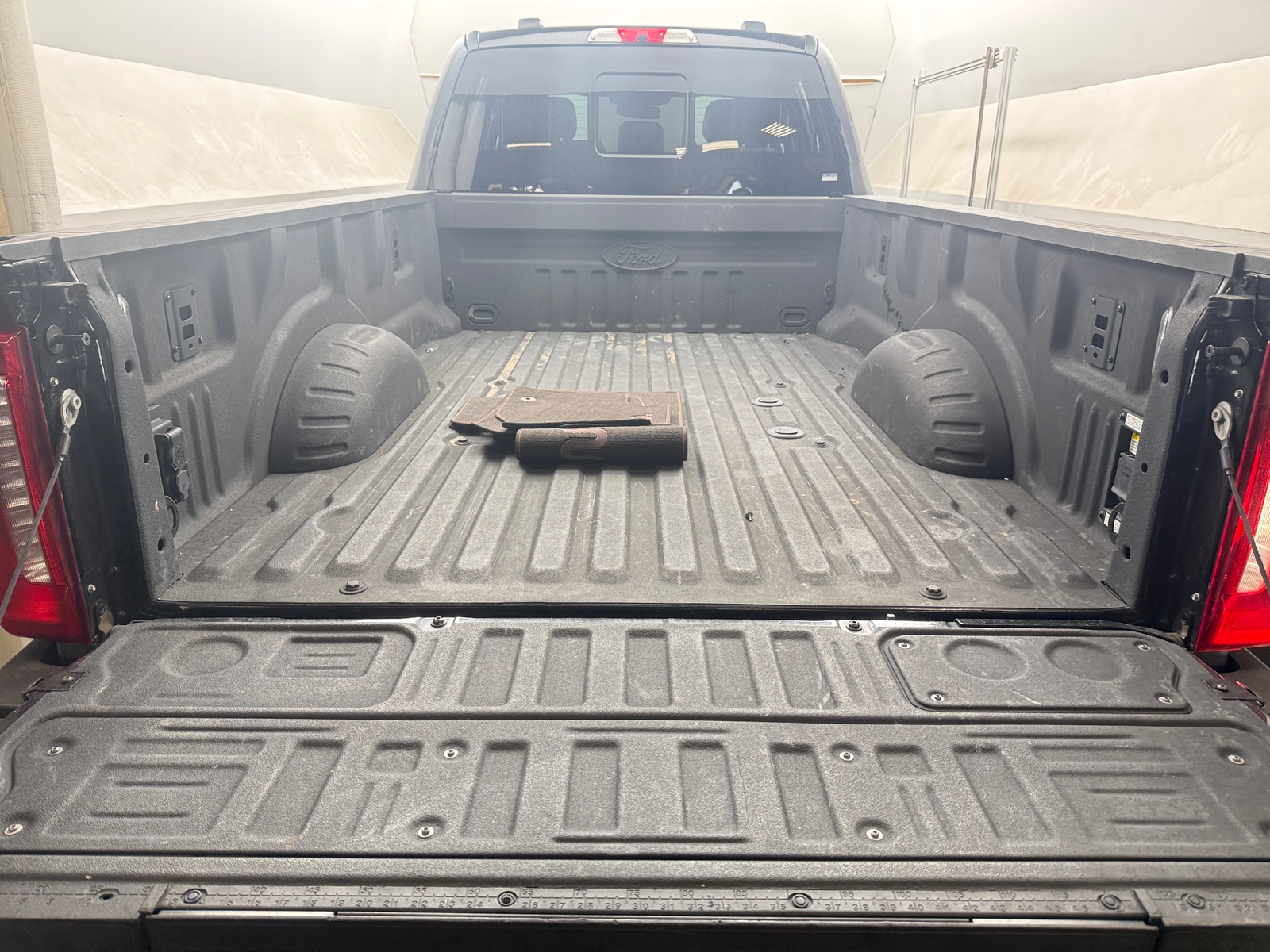 Thumbnail: 2024 Ford Econoline - 6