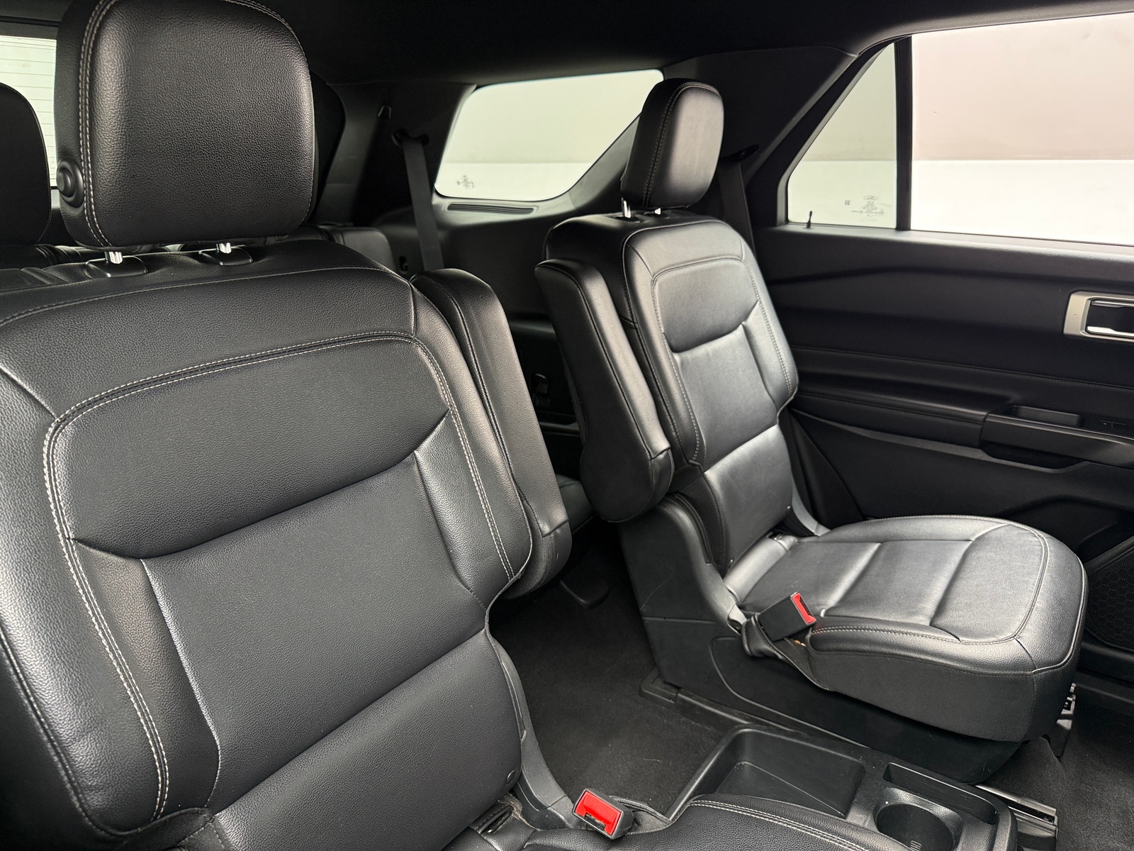 Thumbnail: 2020 Ford Explorer - 5