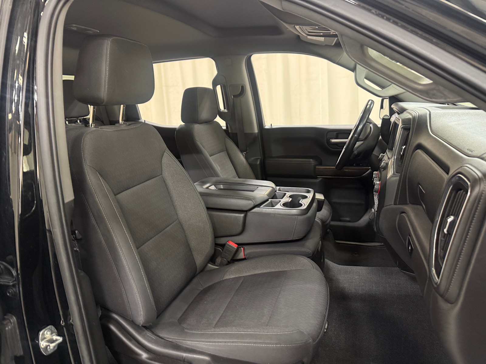 Thumbnail: 2020 Chevrolet Silverado 1500 - 2