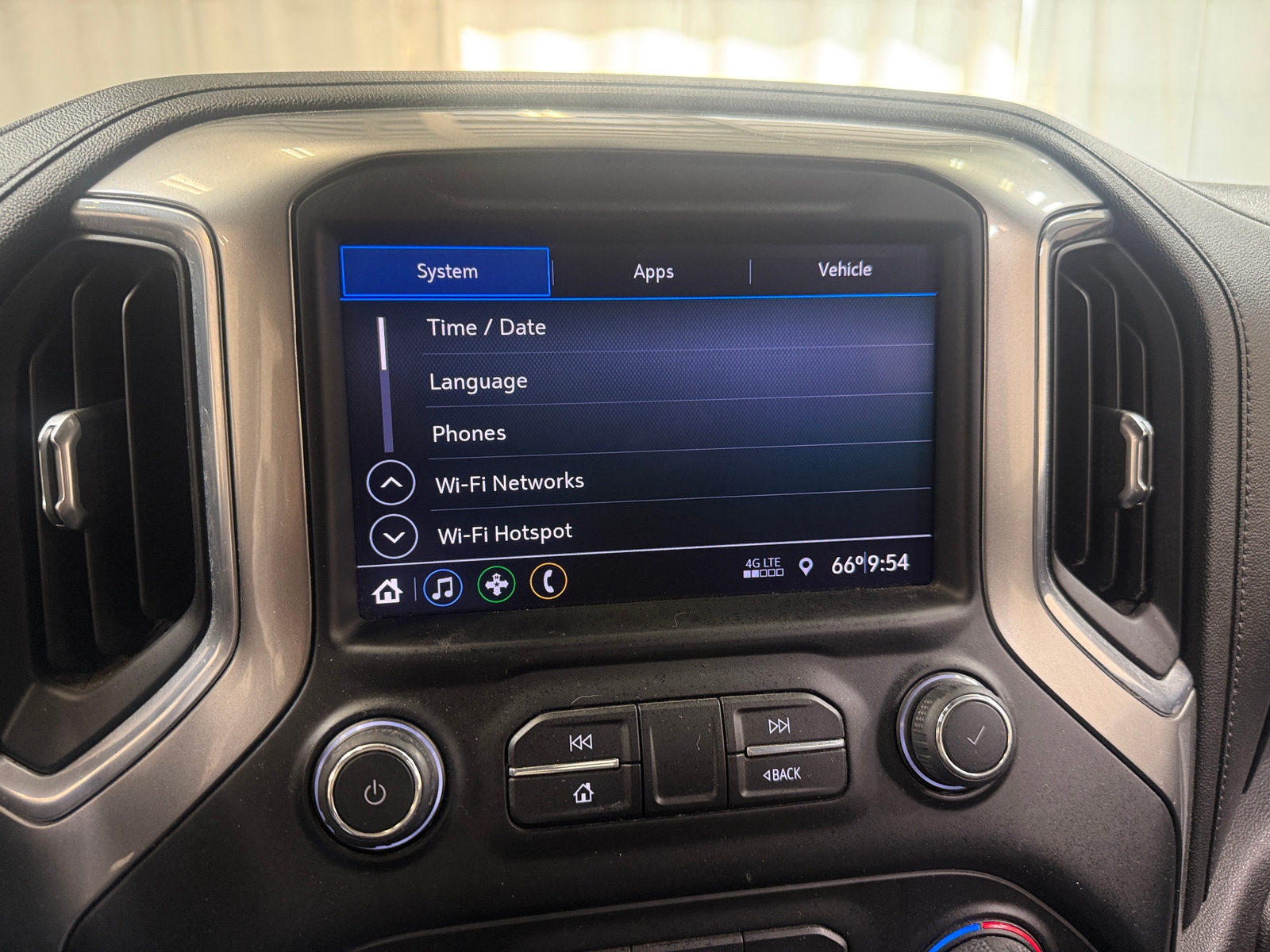 Thumbnail: 2020 Chevrolet Silverado 1500 - 4