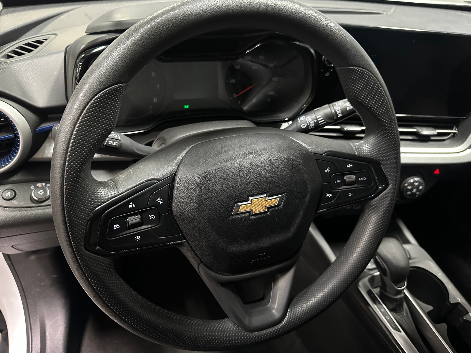 Thumbnail: 2024 Chevrolet Trax - 5
