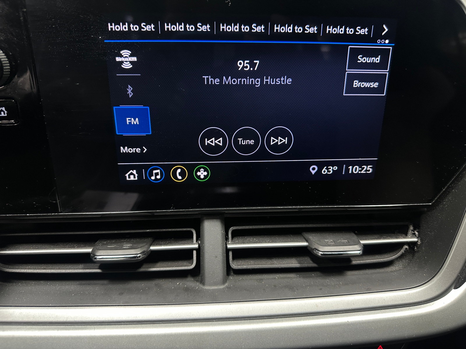 Thumbnail: 2024 Chevrolet Trax - 4