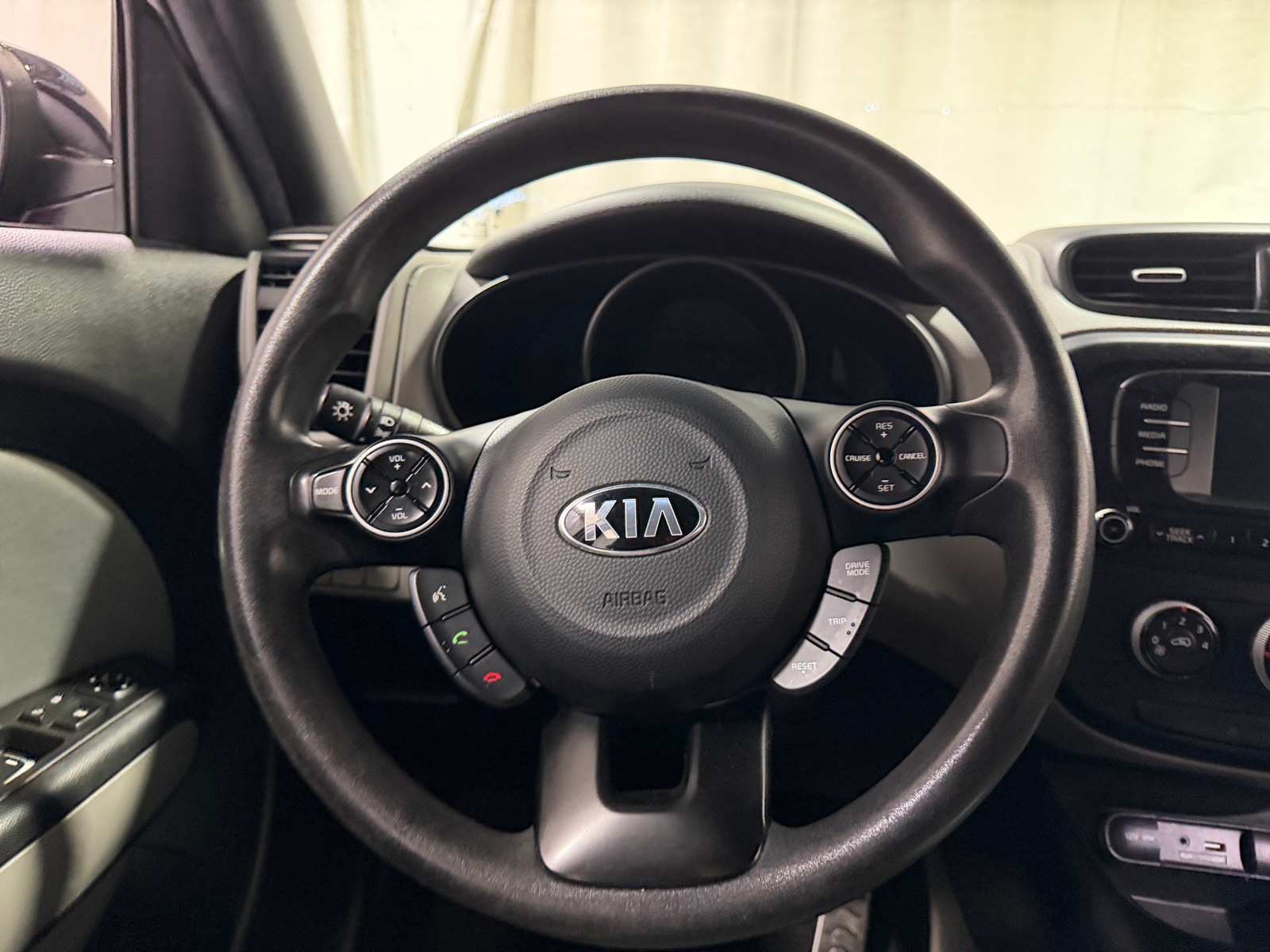Thumbnail: 2017 Kia Soul - 5