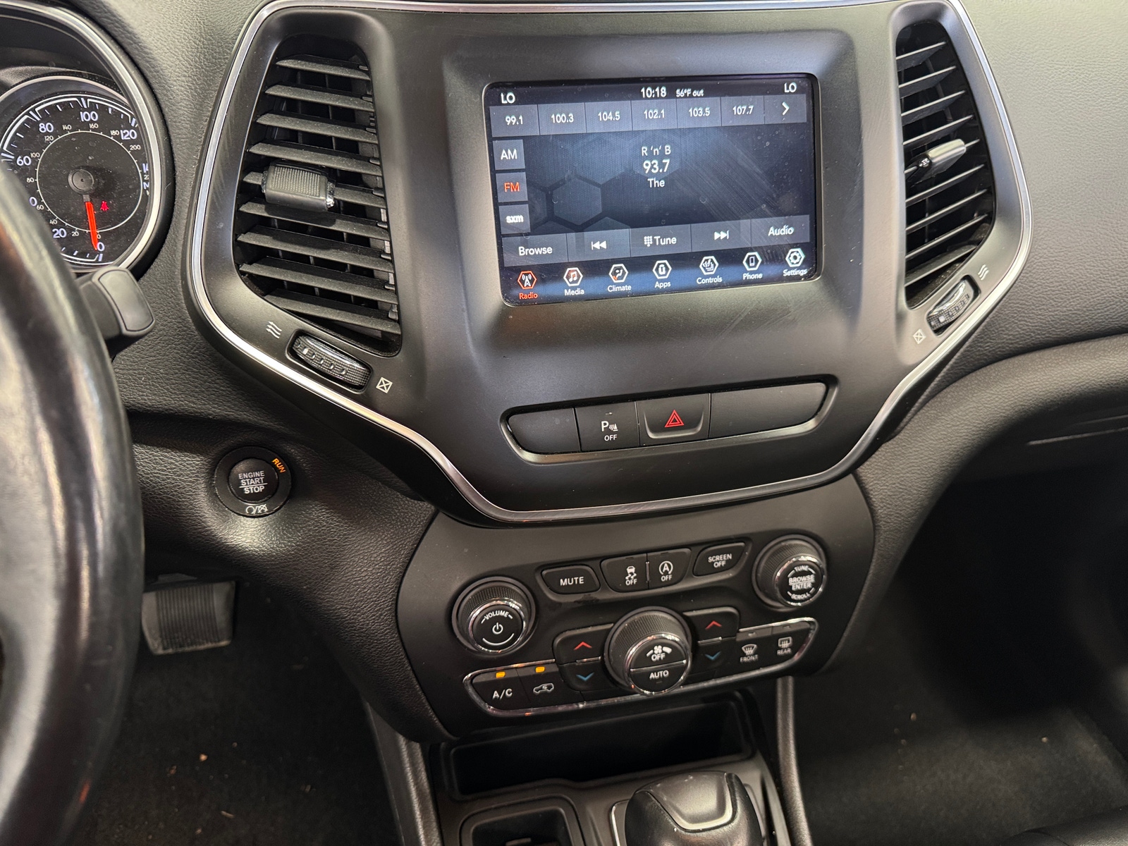 Thumbnail: 2020 Jeep Cherokee - 4