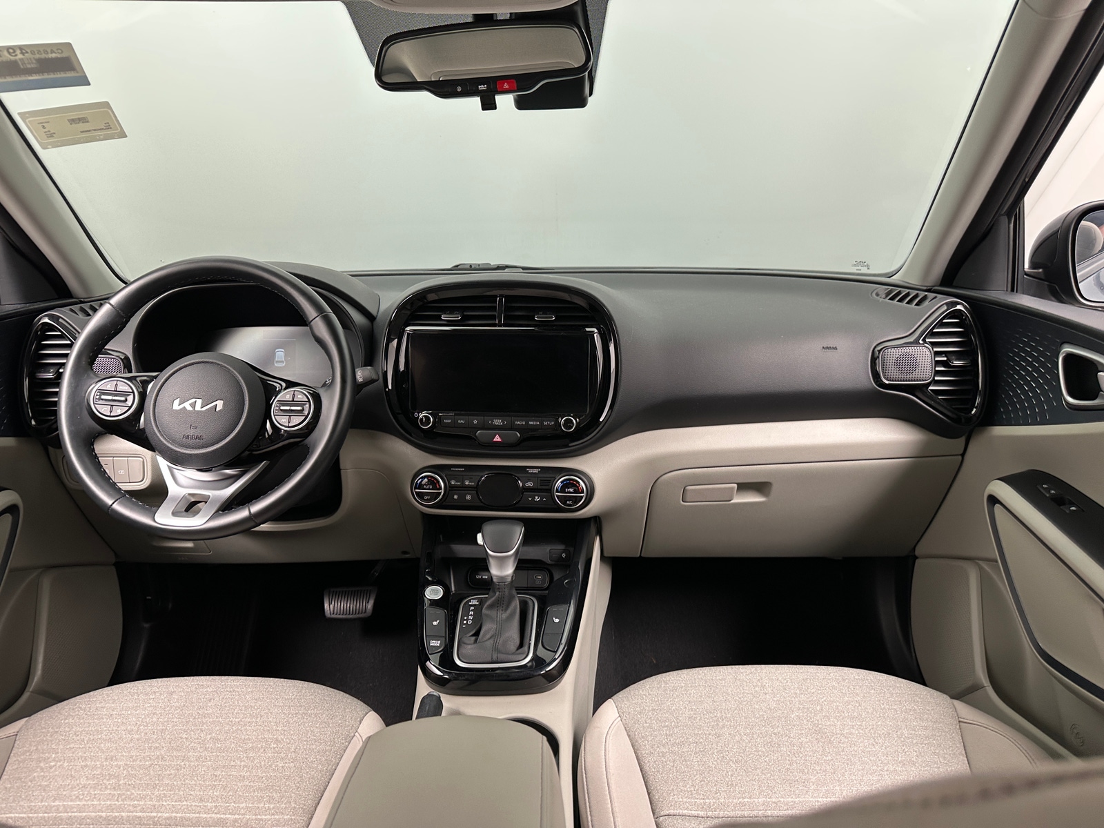 Thumbnail: 2023 Kia Soul - 3