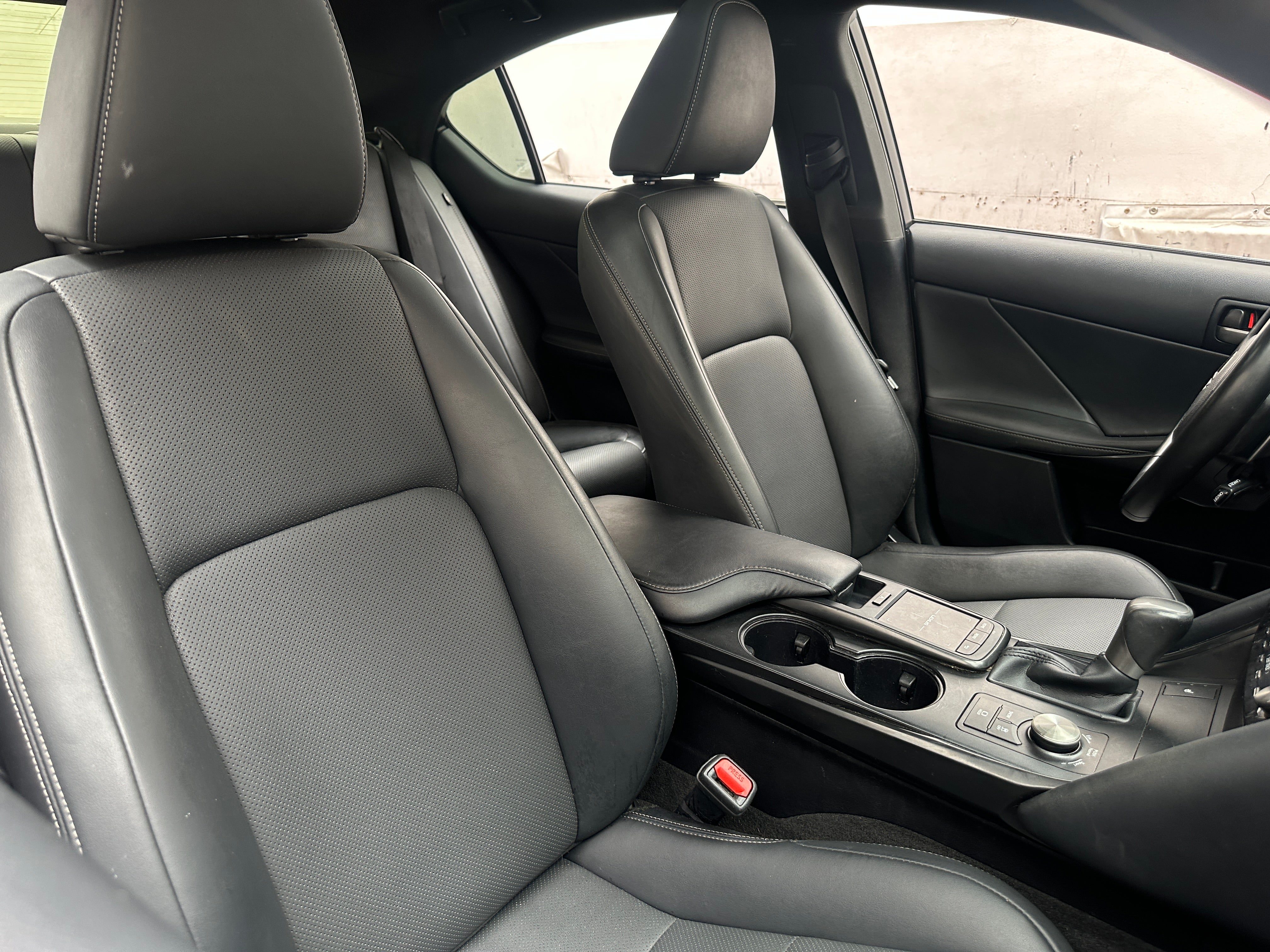 2024 Lexus IS 300