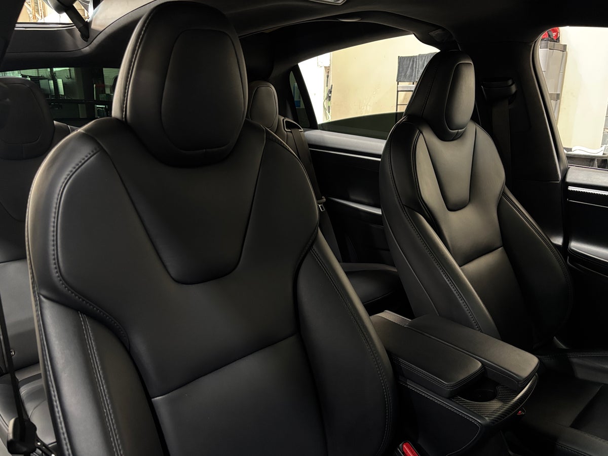 2021 Tesla Model X Performance in Midnight Silver Metallic — photo 2