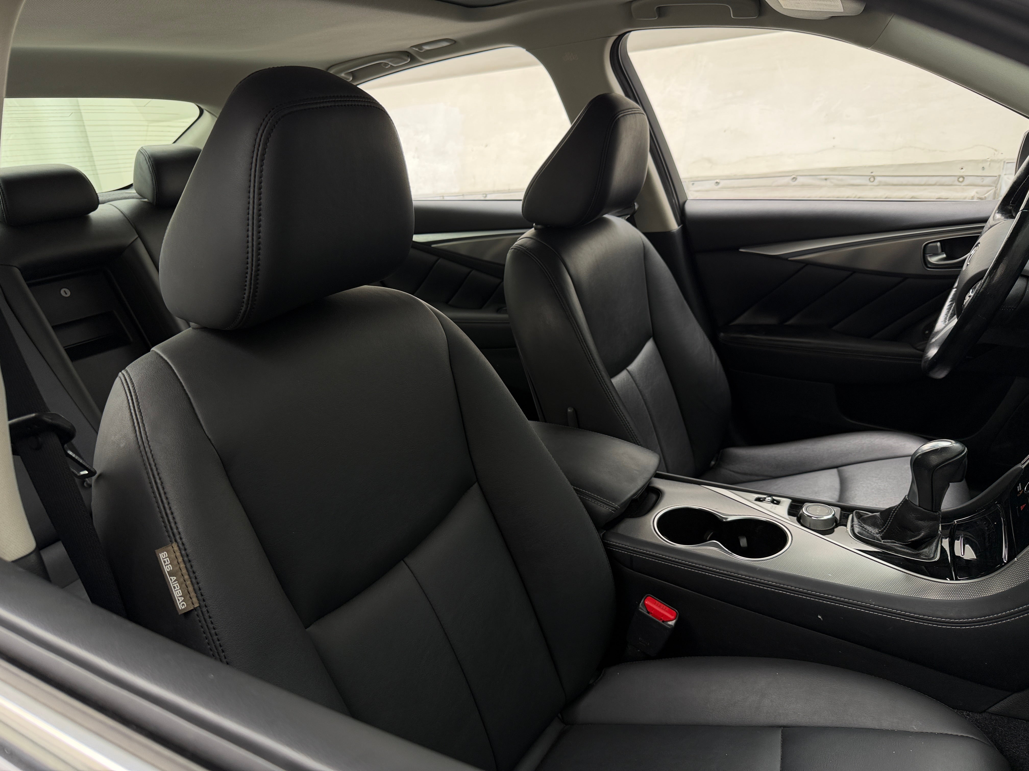 2015 INFINITI Q50