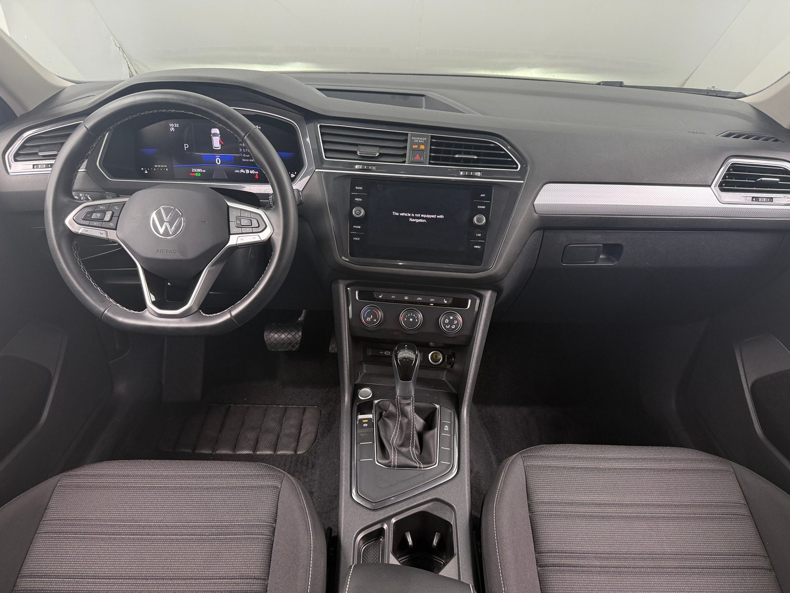 Thumbnail: 2024 Volkswagen Tiguan - 3