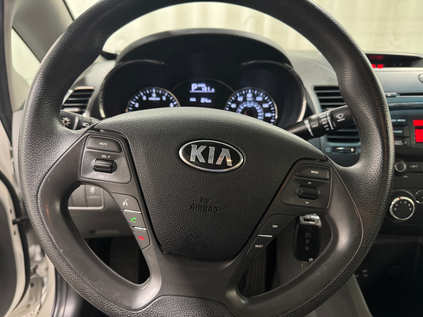 Thumbnail: 2017 Kia Forte - 5