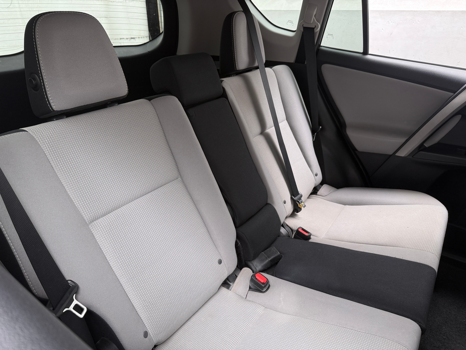 Thumbnail: 2017 Toyota RAV4 - 6