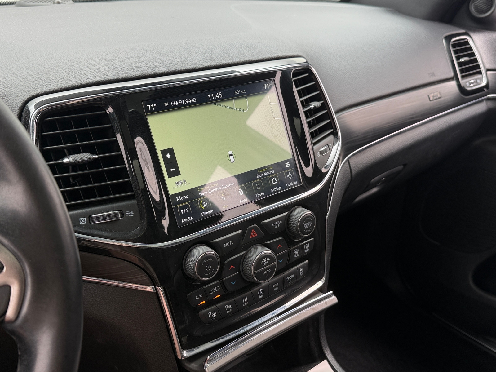 Thumbnail: 2021 Jeep Grand Cherokee - 3