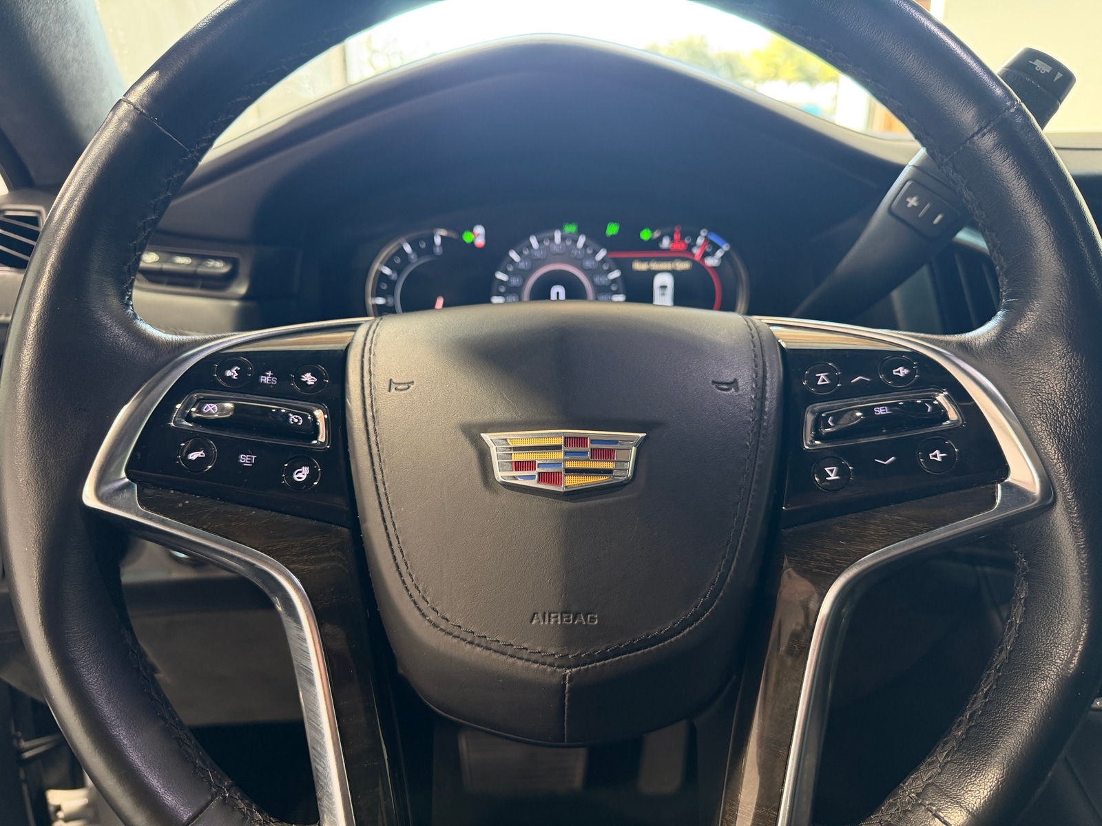 Thumbnail: 2016 Cadillac Escalade - 4