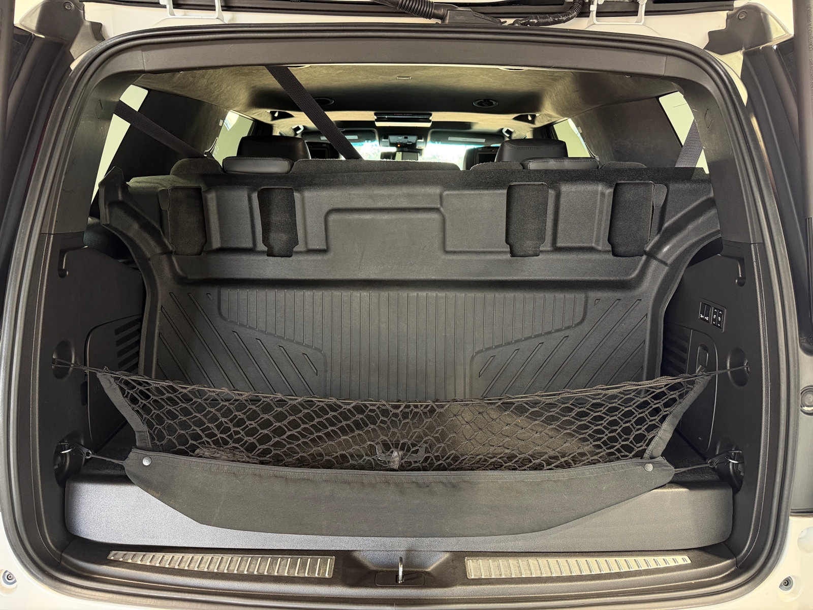Thumbnail: 2016 Cadillac Escalade - 6